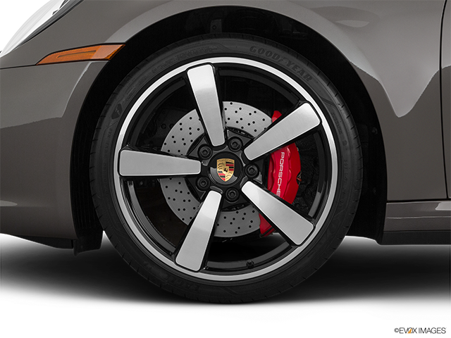 2023 Porsche 911 | Front Drivers side wheel at profile