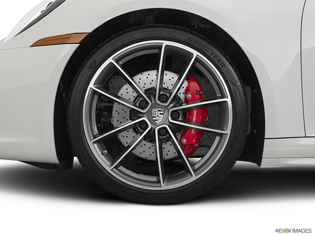 2022 Porsche 911 | Front Drivers side wheel at profile