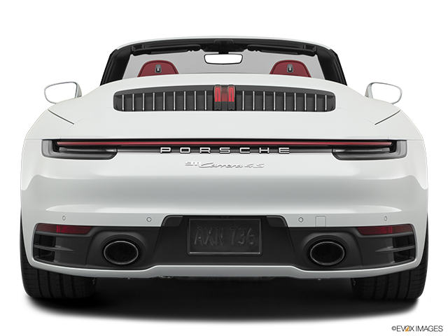 2022 Porsche 911 | Low/wide rear