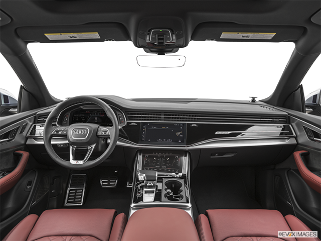 2022 Audi SQ8 | Centered wide dash shot