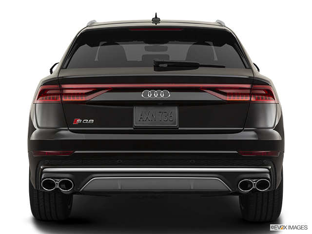 2022 Audi SQ8 | Low/wide rear