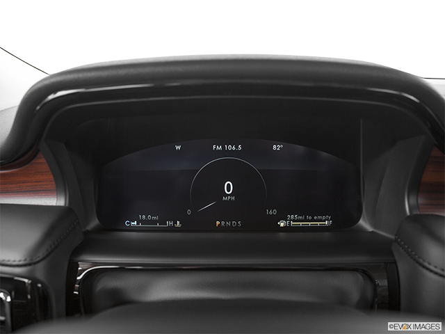 2023 Lincoln Nautilus | Speedometer/tachometer