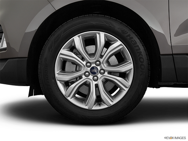 2022 Ford Edge | Front Drivers side wheel at profile
