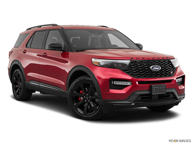 2022 Ford Explorer | Front passenger 3/4 w/ wheels turned