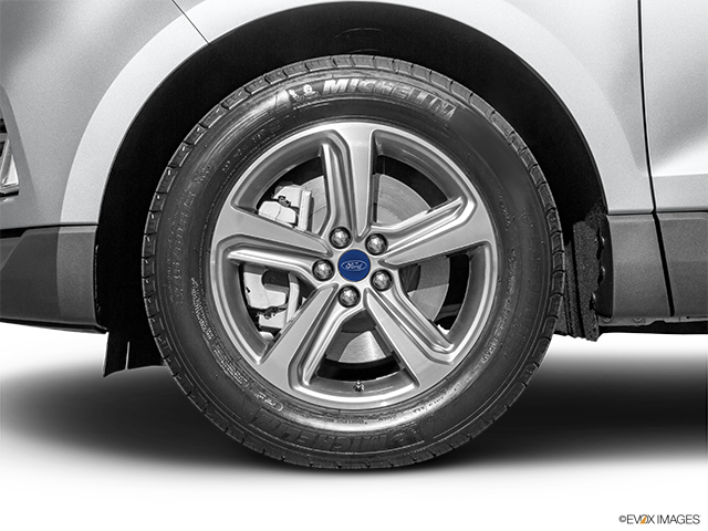 2023 Ford Edge | Front Drivers side wheel at profile
