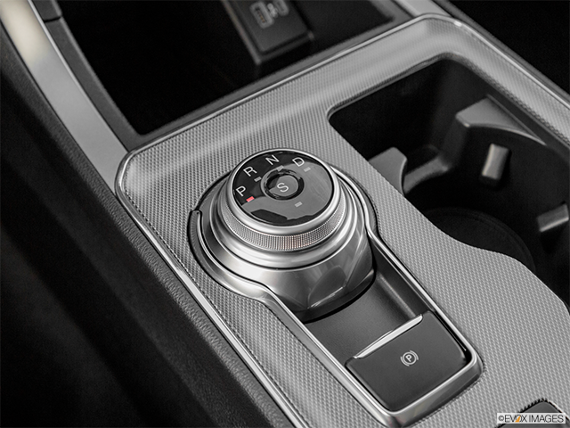 2023 Ford Edge | Gear shifter/center console