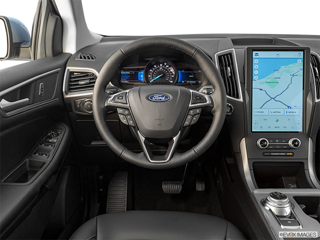 2023 Ford Edge | Steering wheel/Center Console