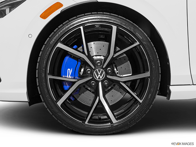 2022 Volkswagen Golf R | Front Drivers side wheel at profile