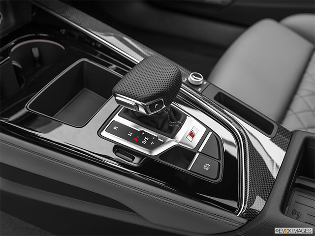 2022 Audi S5 Sportback | Gear shifter/center console
