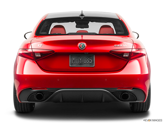 2022 Alfa Romeo Giulia | Low/wide rear