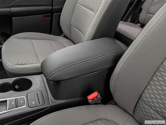 2022 Ford Escape | Front center console with closed lid, from driver’s side looking down