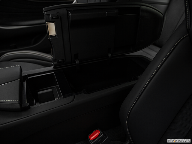 2022 Lexus LC 500 | Front center divider