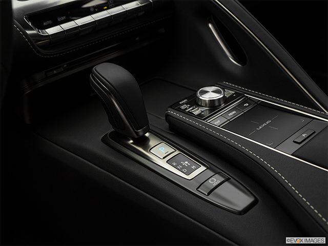 2022 Lexus LC 500 | Gear shifter/center console