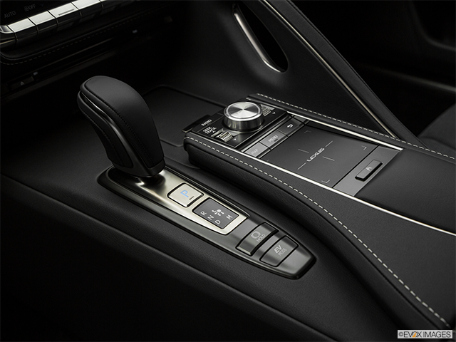 2022 Lexus LC 500h | Gear shifter/center console