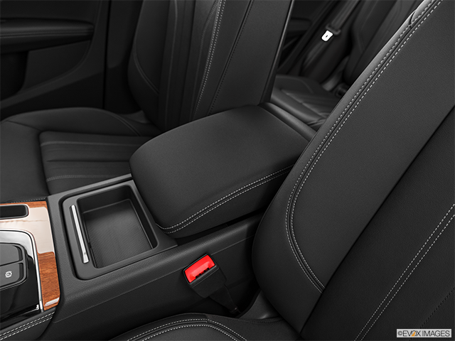 2024 Audi Q5 | Front center console with closed lid, from driver’s side looking down