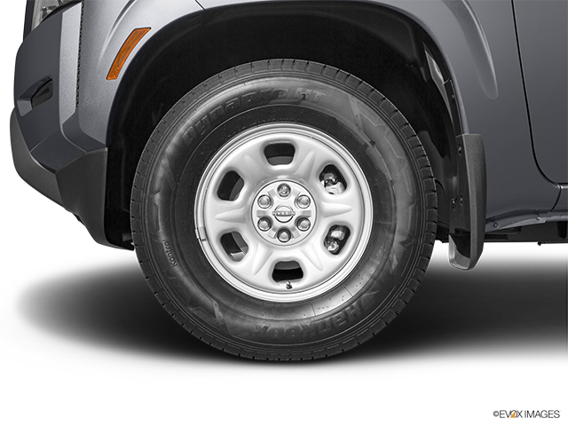 2022 Nissan Frontier | Front Drivers side wheel at profile