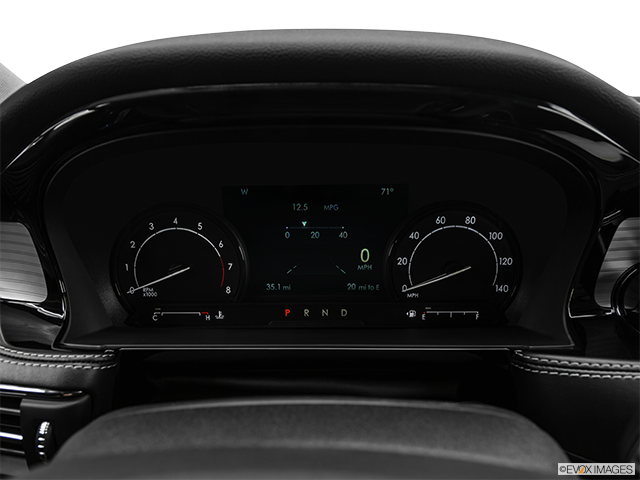 2023 Lincoln Corsair | Speedometer/tachometer