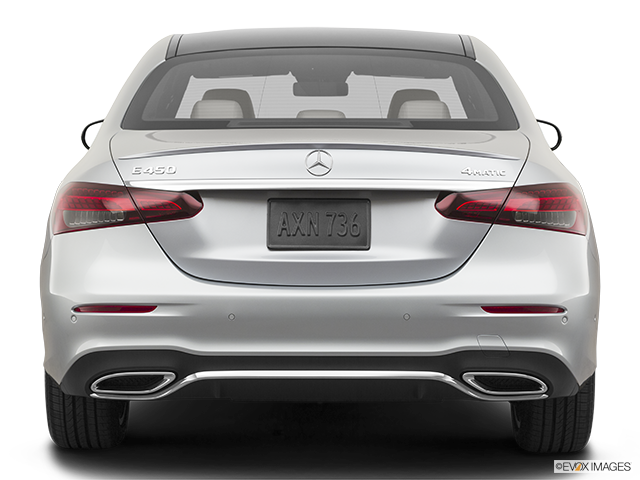 2022 Mercedes-Benz E-Class | Low/wide rear