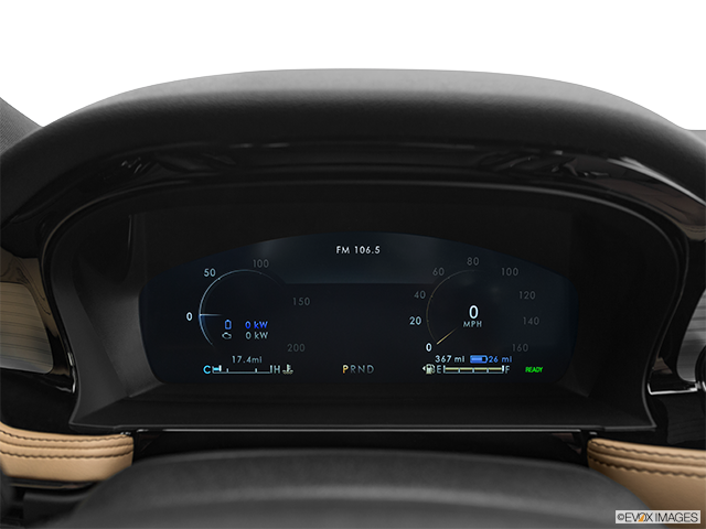 2022 Lincoln Corsair | Speedometer/tachometer