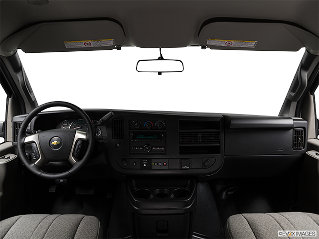 2024 Chevrolet Express Utilitaire | Centered wide dash shot