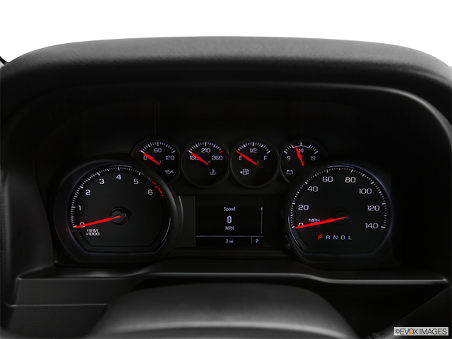 2022 Chevrolet Silverado 2500HD | Speedometer/tachometer