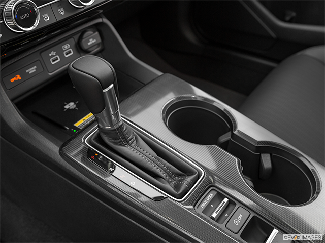 2022 Honda Civic Hatchback | Gear shifter/center console