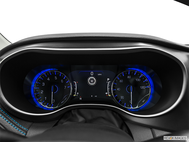 2022 Chrysler Pacifica | Speedometer/tachometer