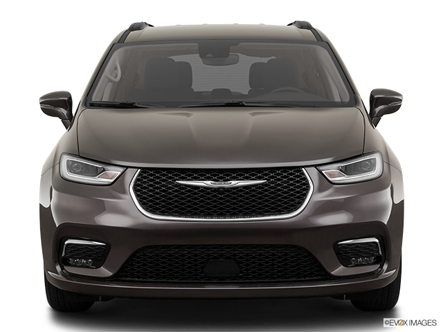 2022 Chrysler Pacifica | Low/wide front