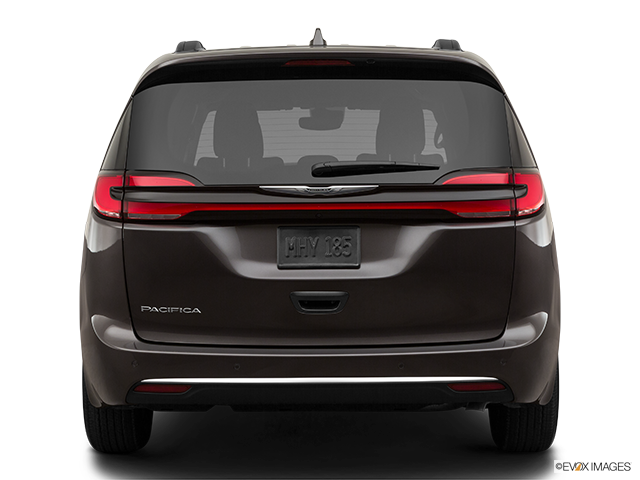 2022 Chrysler Pacifica | Low/wide rear