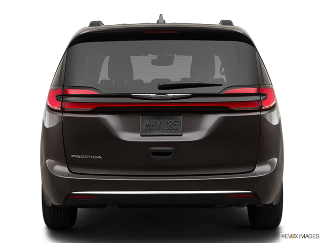 2022 Chrysler Pacifica Touring: Price, Review, Photos (Canada) | Driving