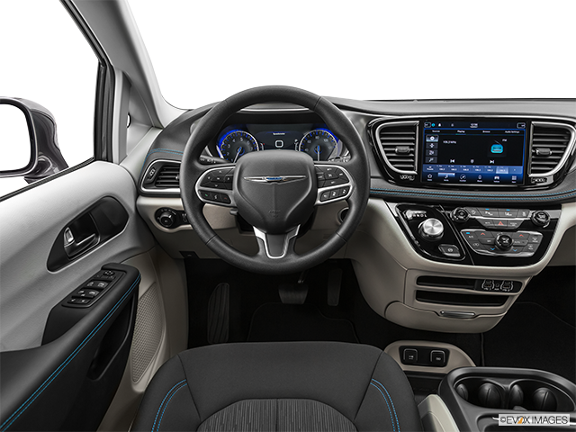 2023 Chrysler Pacifica | Steering wheel/Center Console