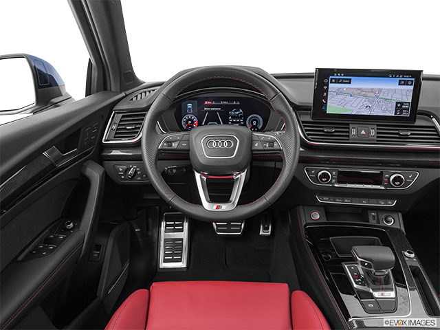 2022 Audi SQ5 Sportback | Steering wheel/Center Console