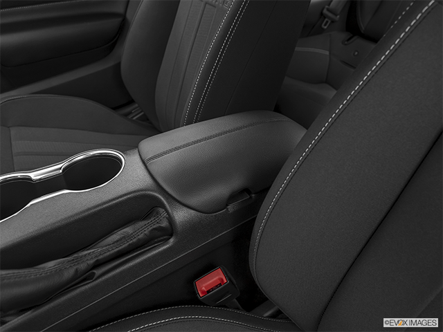 2022 Ford Mustang | Front center console with closed lid, from driver’s side looking down