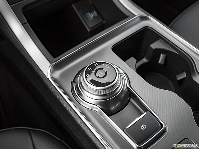 2024 Ford Edge | Gear shifter/center console
