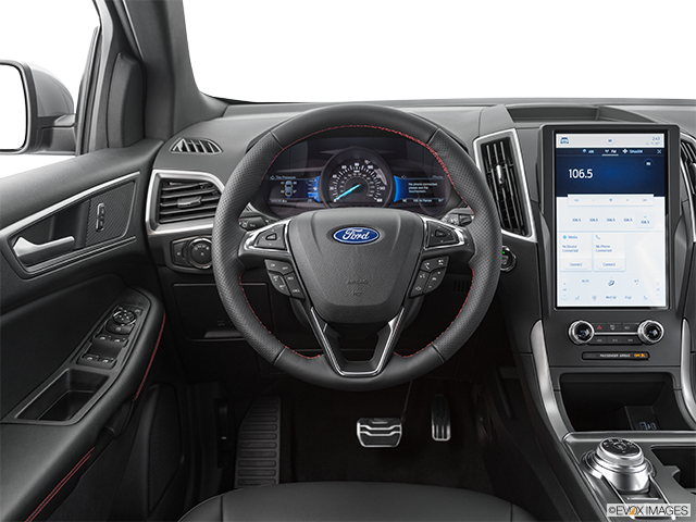 2024 Ford Edge | Steering wheel/Center Console