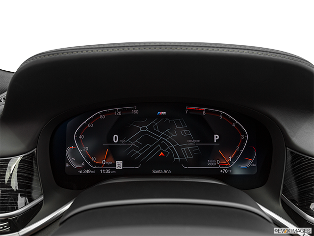 2022 BMW 7 Series | Speedometer/tachometer