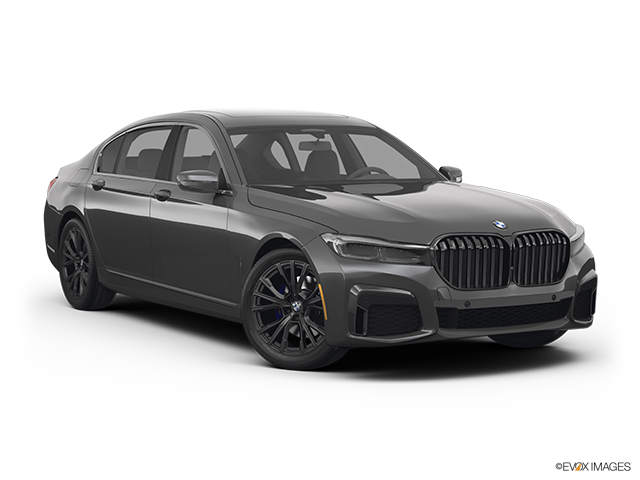 2022 BMW 7 Series | Front passenger 3/4 w/ wheels turned