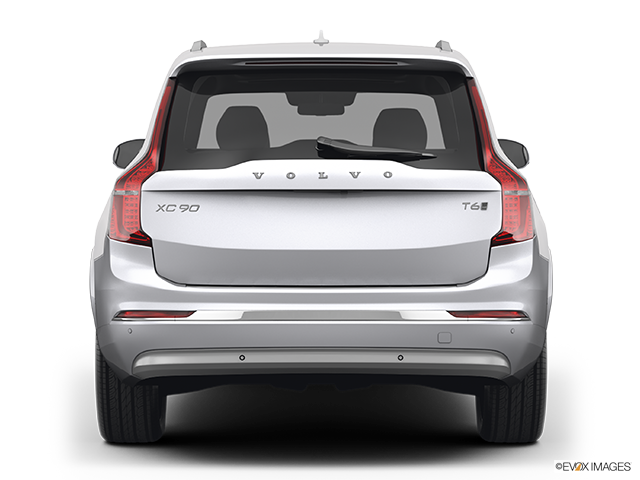 2022 Volvo XC90 | Low/wide rear
