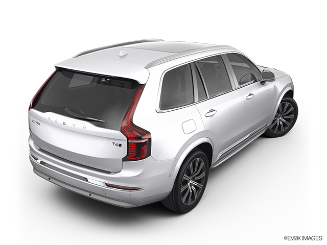2022 Volvo XC90 | Rear 3/4 angle view