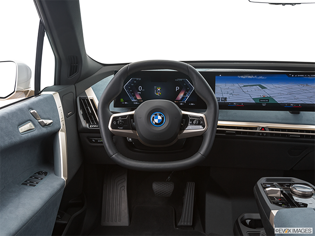 2023 BMW iX | Steering wheel/Center Console