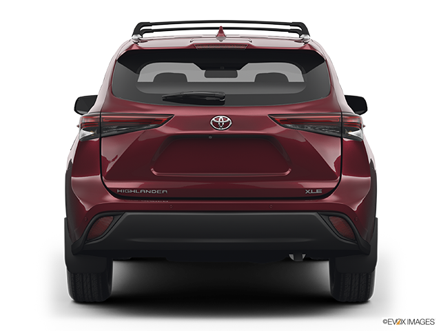 2022 Toyota Highlander | Low/wide rear