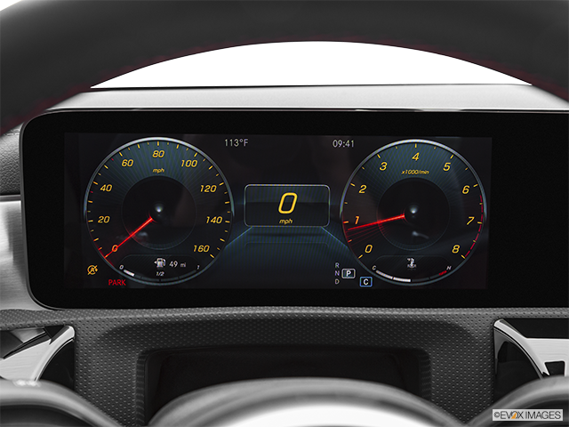 2022 Mercedes-Benz CLA | Speedometer/tachometer