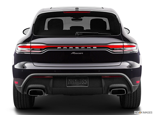 2022 Porsche Macan | Low/wide rear