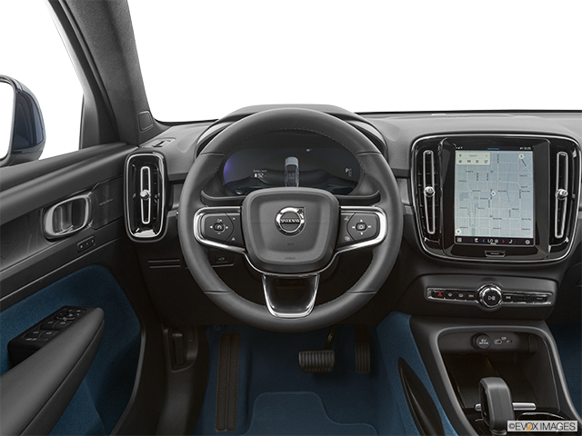 2022 Volvo C40 | Steering wheel/Center Console