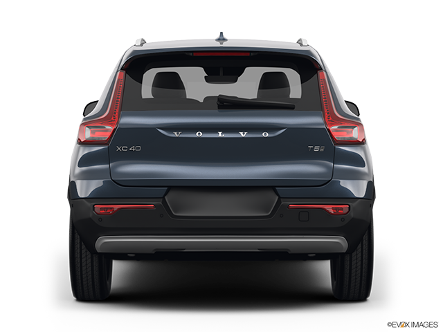 2022 Volvo XC40 | Low/wide rear