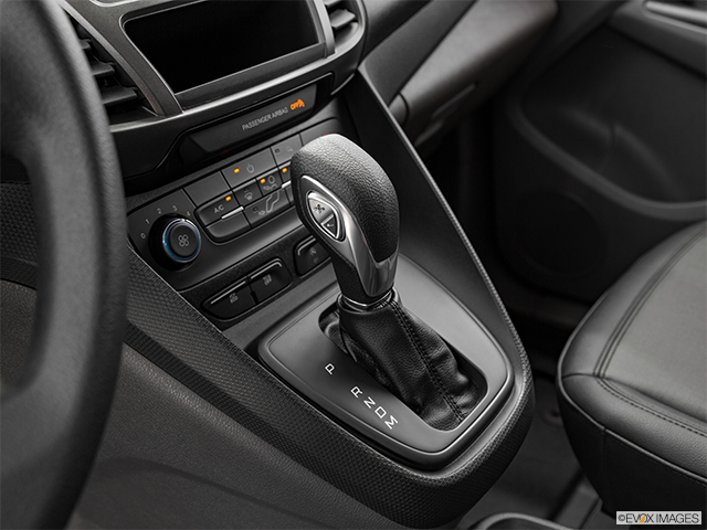 2022 Ford Transit Connect Van | Gear shifter/center console