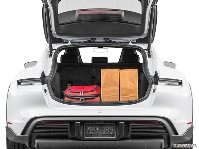 2025 Porsche Taycan | Trunk props