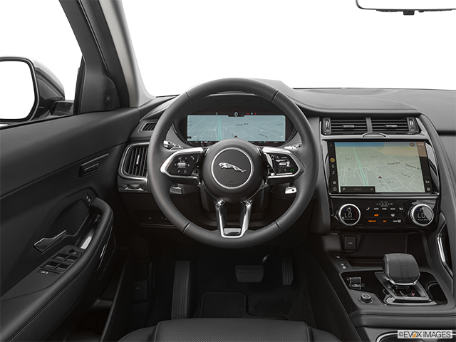 2022 Jaguar E-Pace | Steering wheel/Center Console