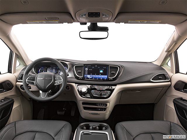 2022 Chrysler Pacifica Hybrid | Centered wide dash shot
