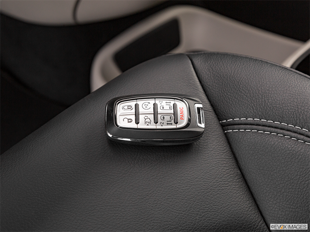 2024 Chrysler Pacifica Hybrid | Key fob on driver’s seat